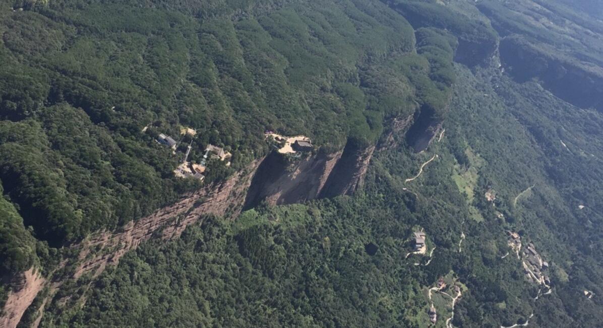 大自的结晶阳元石 剑门关流氓景点