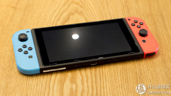 任天堂Switch游戏机入手2个月体验与杂七杂八的附件选择