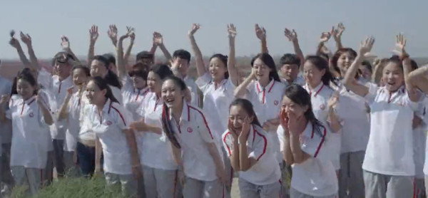 国庆看啥片？《Hi,高考君》带你回忆最美好的青春