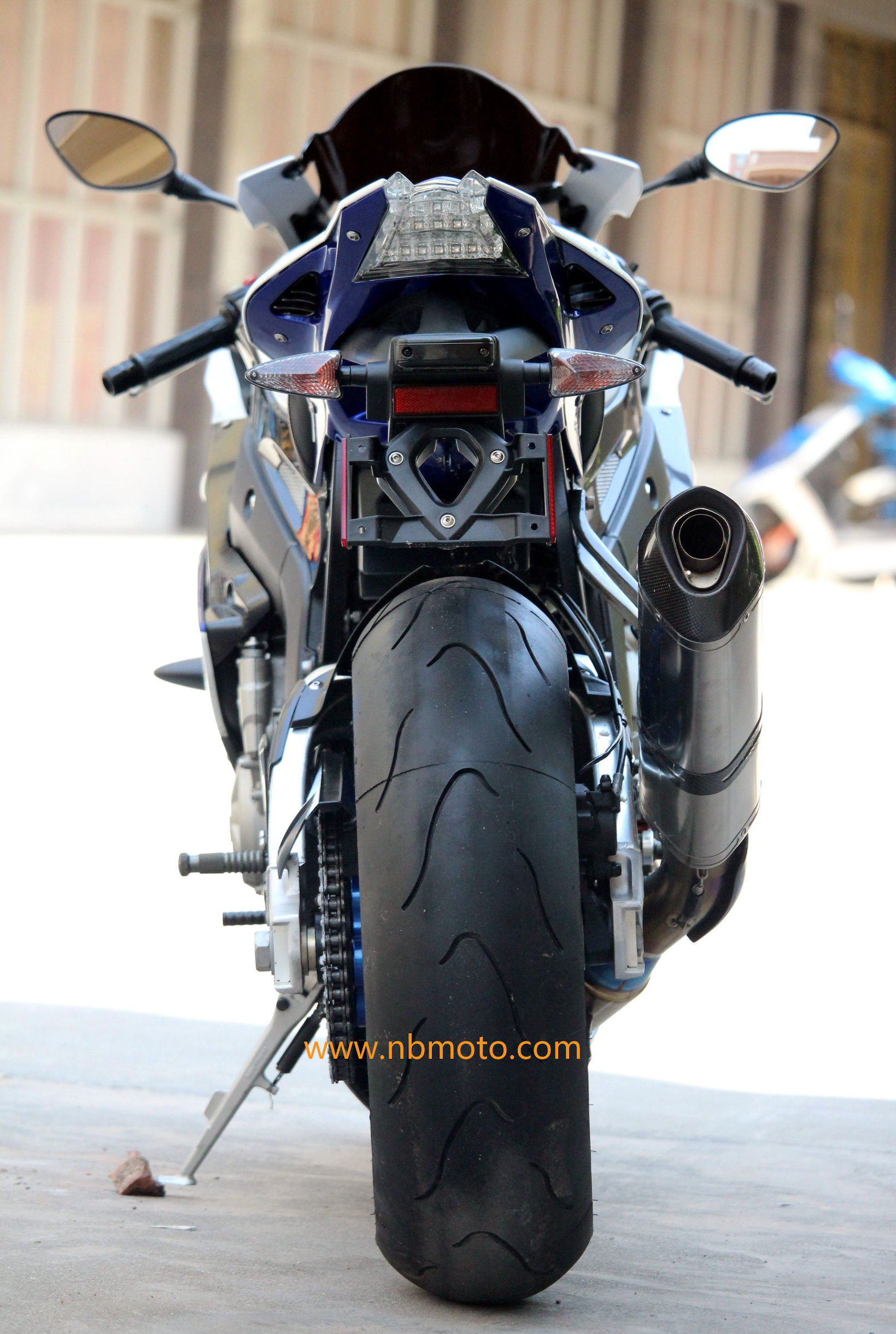 2013款 宝马 重型跑车 bmw hp4 abs 顶配 竞赛版(视频 高清)