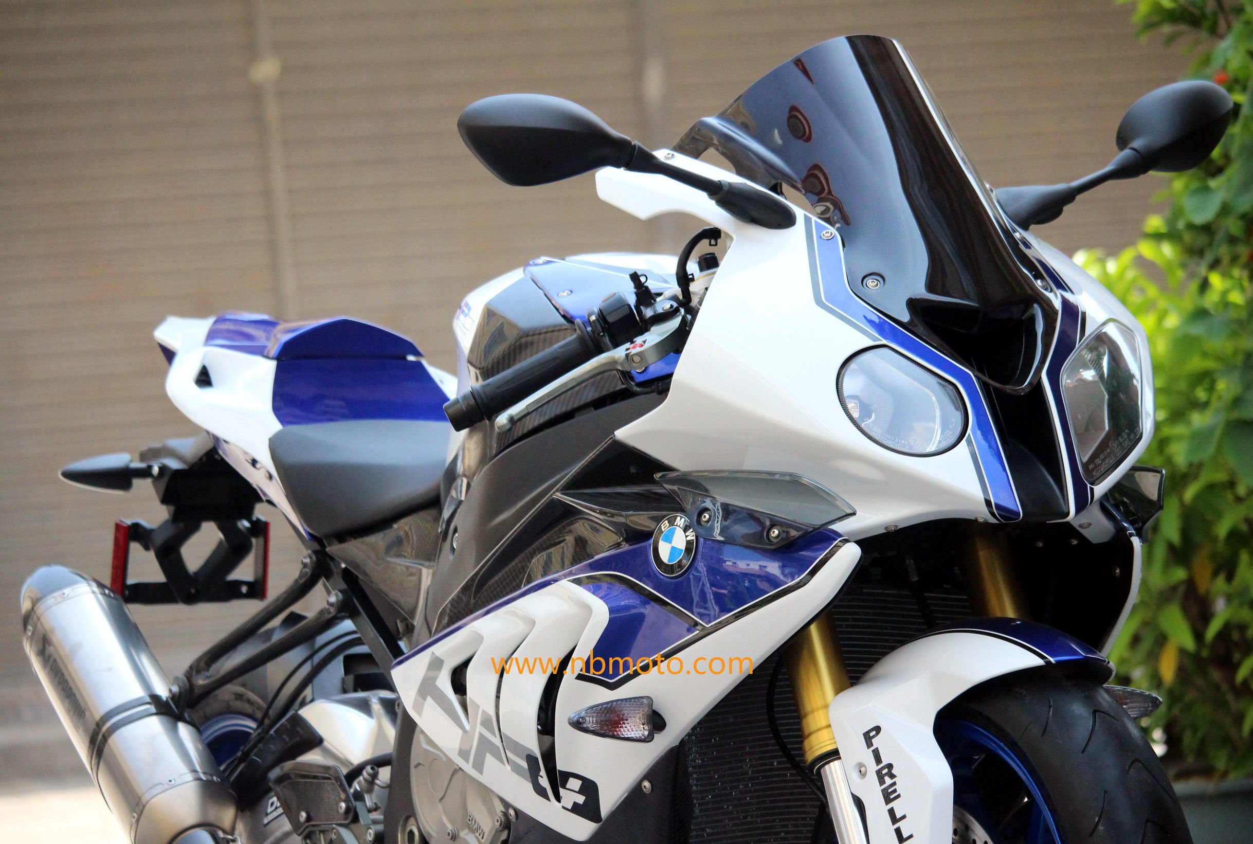 2013款 宝马 重型跑车 bmw hp4 abs 顶配 竞赛版(视频 高清)