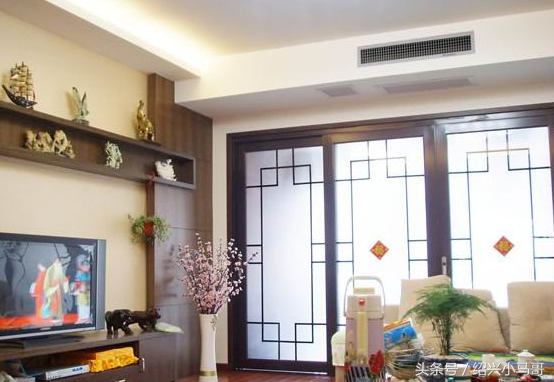 客厅再怎么着也要装一台一拖一风管机（绍兴小马哥说）