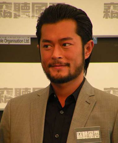 国字脸适合什么发型 瓜子脸适合什么发型男-文化号