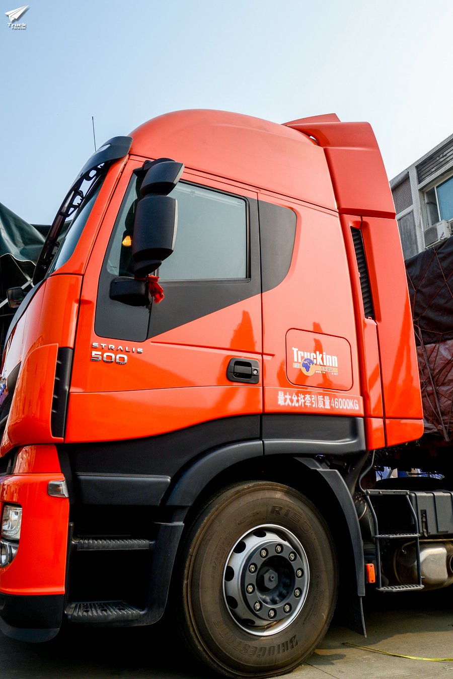 空间大到你哭 1800公里亲身体验依维柯旗舰卡车