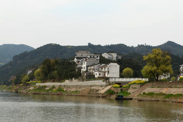 皖南：山水画廊新安江