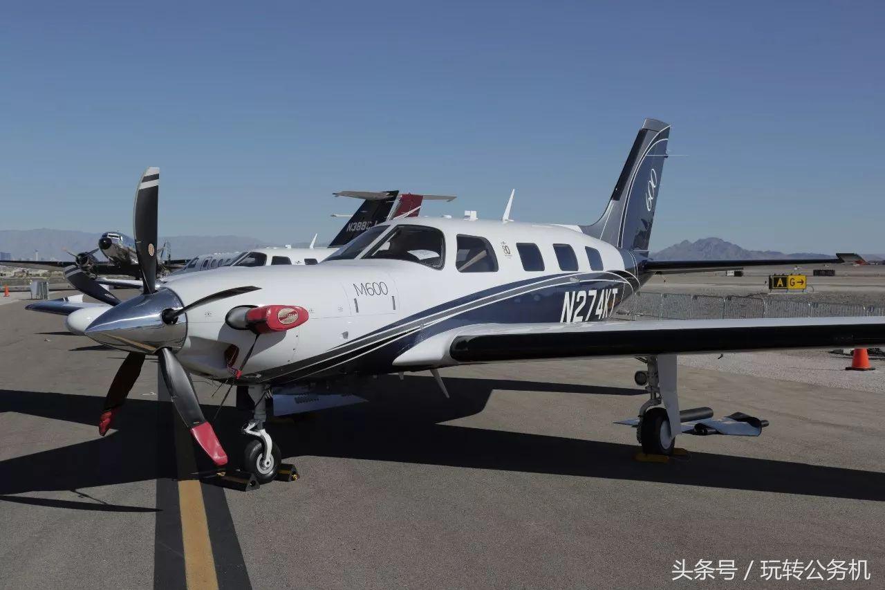 萧条时期的教练机,应该是这里型号最老的展示机赛斯纳 奖状 cj3庞巴迪