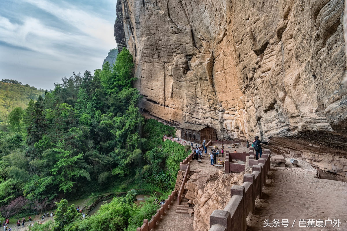 碧水丹山武夷山，水帘洞寻猴不遇，竹筏漂流，一线天遇仙之一