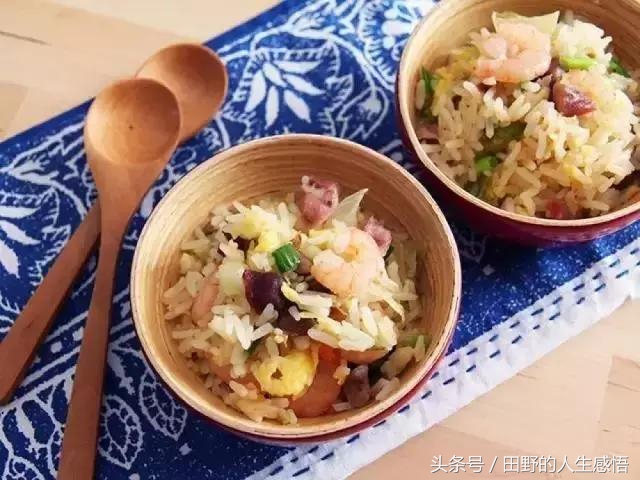 舌尖上的淮扬味：粒粒分明金黄灿，蛋香裹饭气韵生，一勺入魂忆江南