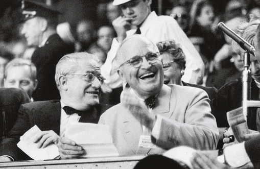 美国白宫行政发展史：从总统掏钱雇秘书到没有人数限制的各类顾问