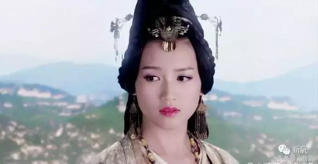 中国版《太阳的后裔》开播，尴尬的是女主美空出身还和女二长一样