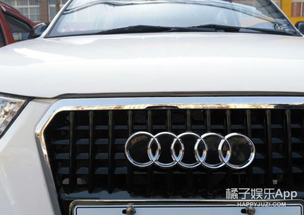 “你比奥迪多一环”，山东一电动车店卖五环奥迪！