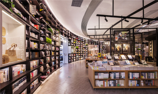 实体书店复兴了，但它们也许已经不能再称之为书店