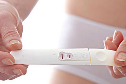 女子两个月未来月经且验孕棒显示未怀孕的原因分析