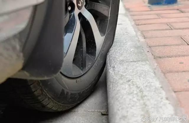 轮胎侧壁有帘布层，为什么不换成钢丝呢？