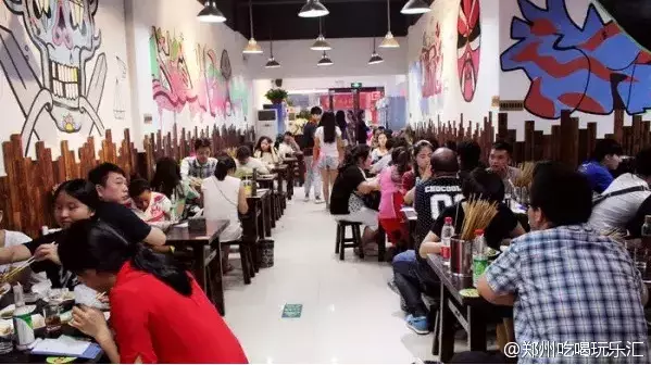 郑州这两条美食街的30家美食小店,你吃过几家?