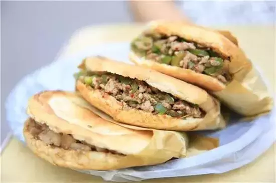 郑州这两条美食街的30家美食小店,你吃过几家?