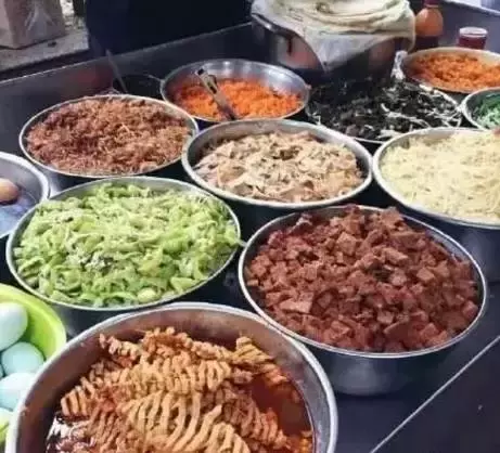郑州这两条美食街的30家美食小店,你吃过几家?