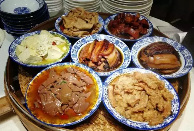 郑州这两条美食街的30家美食小店,你吃过几家?
