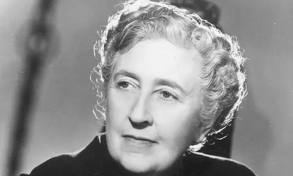 阿婆是英国历史上最高产的作家之一,作品销量全球达20亿本,《东方快车