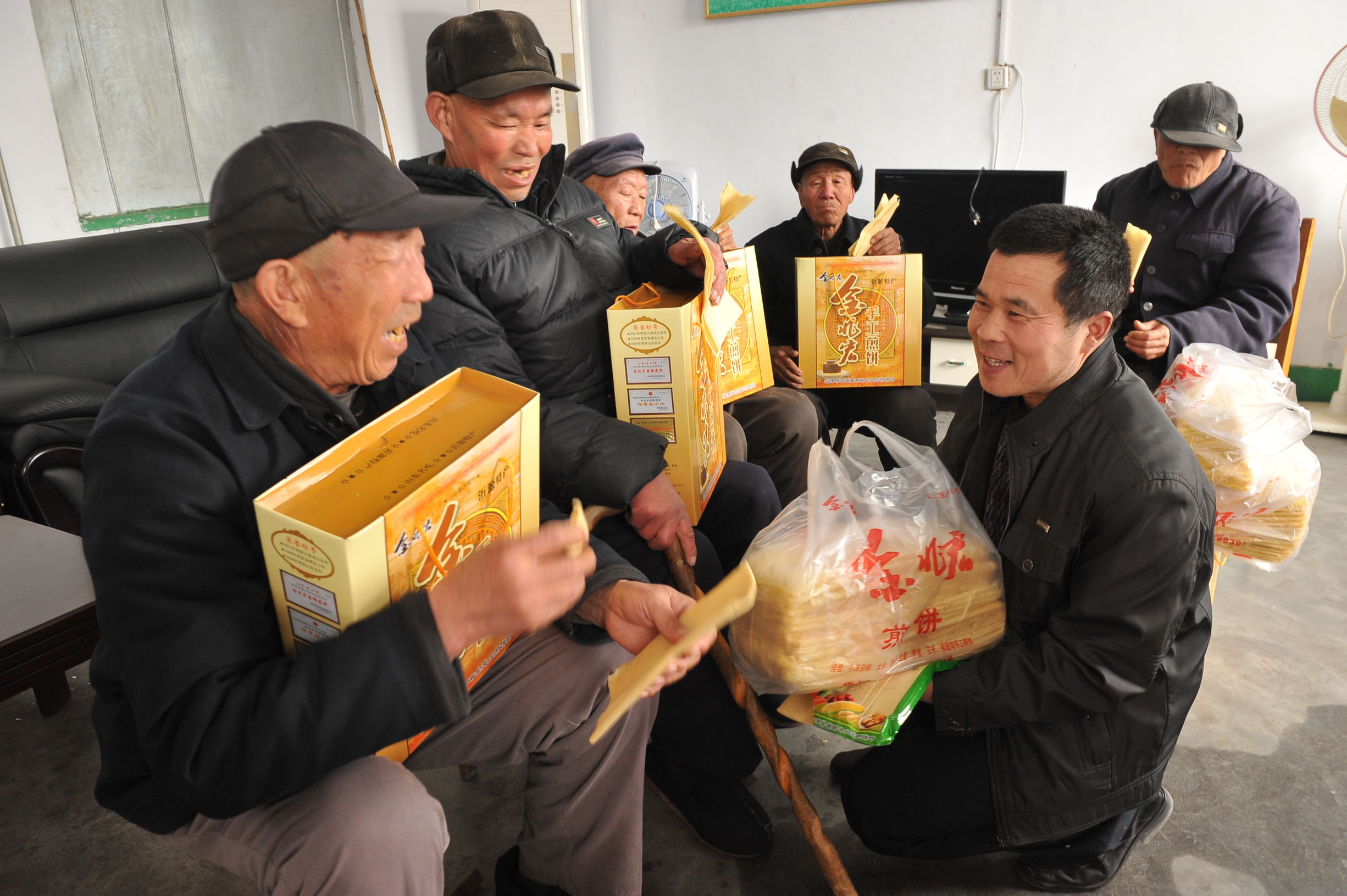 齐鲁有咖—江照云：“煎饼侠”20年捐30万，薄煎饼上书写厚重人生