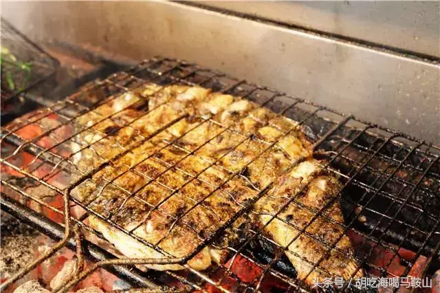 烤鱼、火锅、烧烤…… 马鞍山这家店目测要挤爆了！