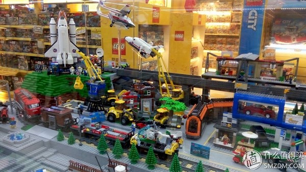 香港现时点乐高入坑之旅：LEGO 瓦力机器人及脖子补件后对比