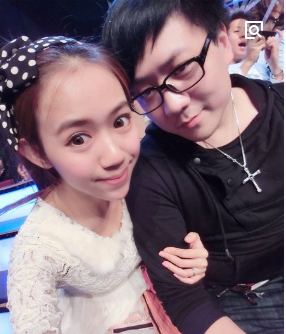 pdd沈灵敏即将步入婚姻殿堂 嫖老师6年爱情长跑终修正果