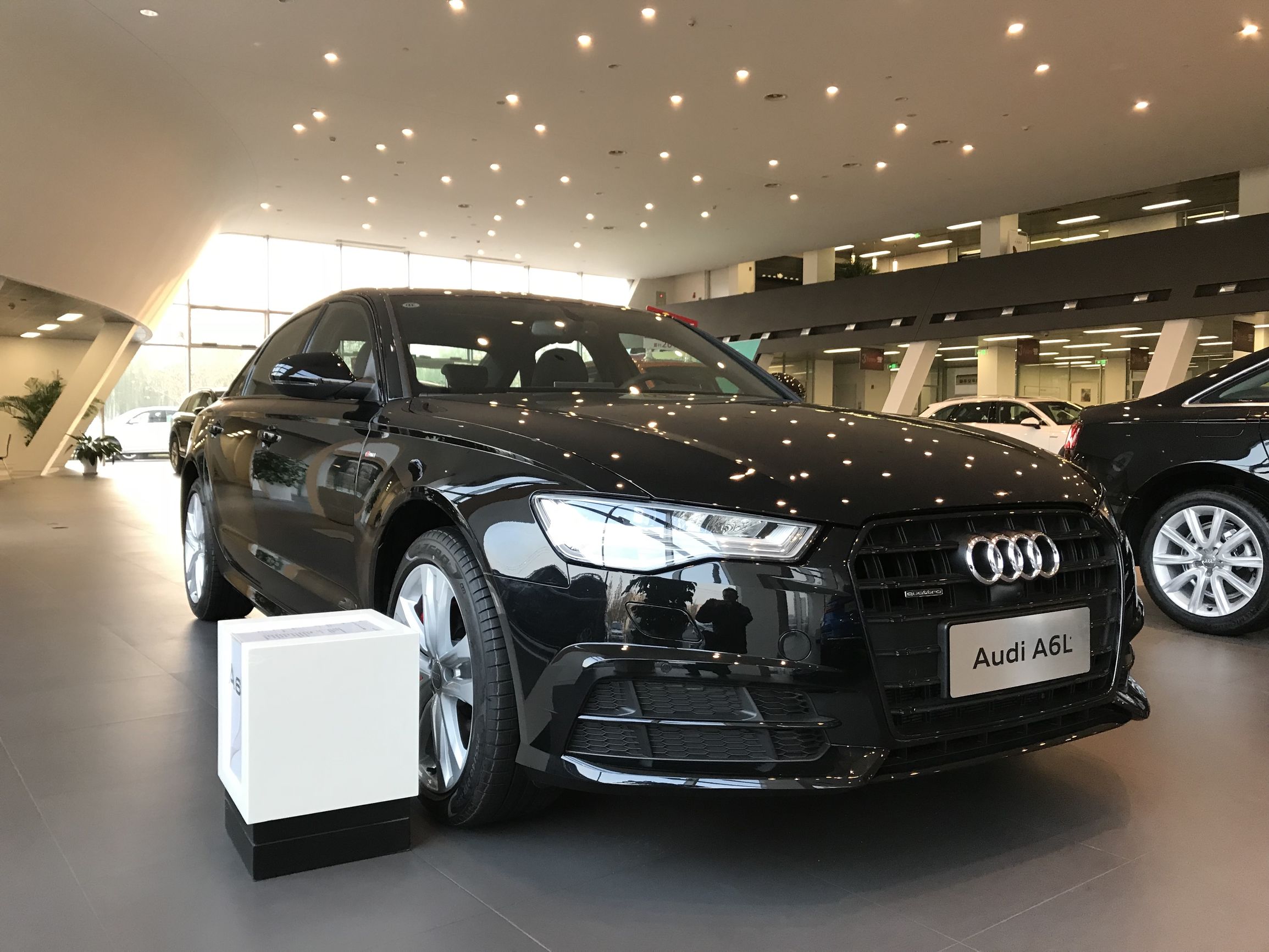 奥迪A6L V6豪华轿车试驾体验