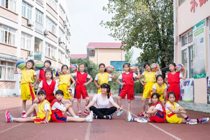 哪些名校在成都开设nba(首批全国青少年校园篮球特色学校，武侯区四所学校上榜！)