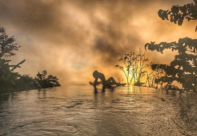 一组超美的瑜伽照片,这就是传说中的天人合一吧!