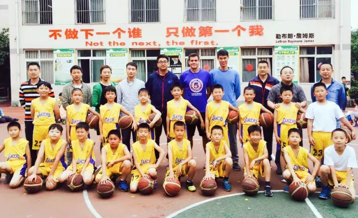 哪些名校在成都开设nba(首批全国青少年校园篮球特色学校，武侯区四所学校上榜！)