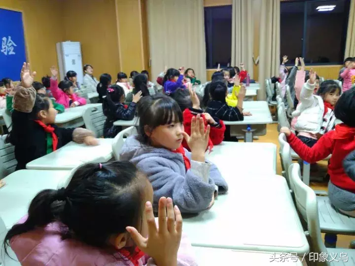 走进女生秘密花园，呵护花儿成长——义乌复旦女生加强防性侵教育