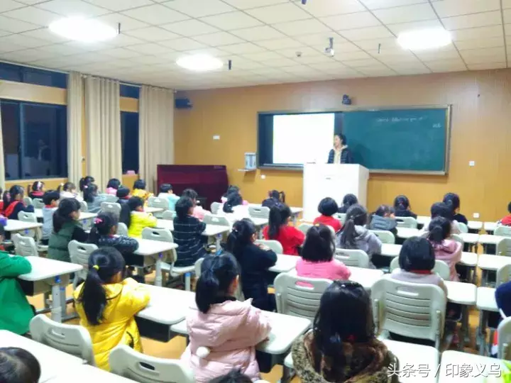 走进女生秘密花园，呵护花儿成长——义乌复旦女生加强防性侵教育