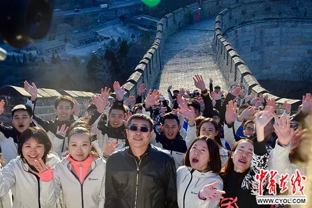 厉害了！百所高校大学生共唱《中国梦》附王俊凯、关晓彤独家拍摄花絮