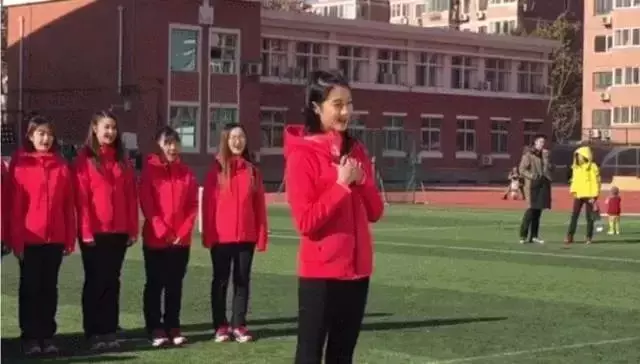 厉害了！百所高校大学生共唱《中国梦》附王俊凯、关晓彤独家拍摄花絮