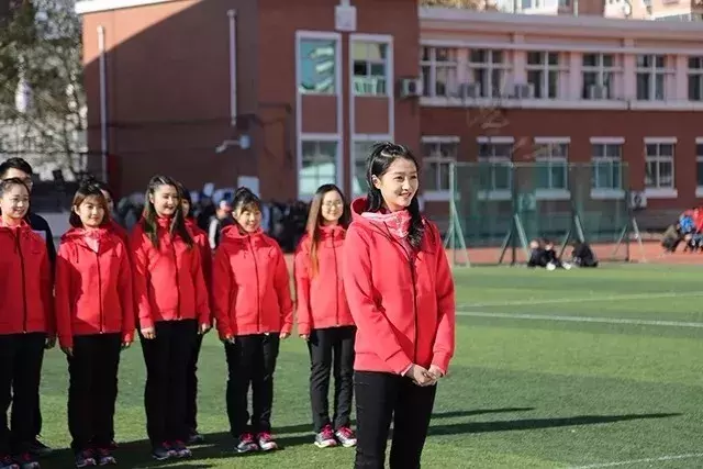 厉害了！百所高校大学生共唱《中国梦》附王俊凯、关晓彤独家拍摄花絮