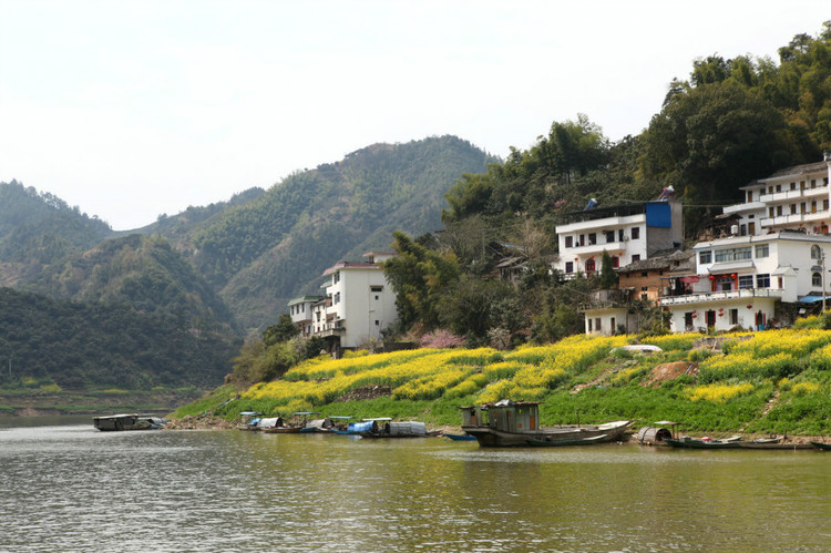 皖南：山水画廊新安江