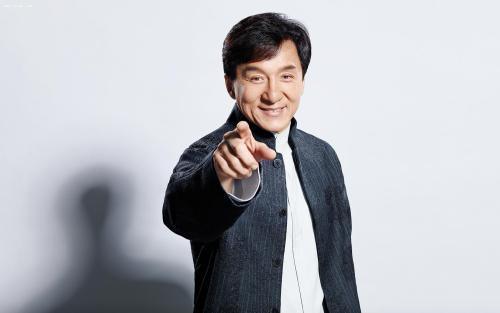 小岳微图片(成龙、郭德纲、刘强东、雷军…这些大咖为啥都在微头条上玩疯了？)