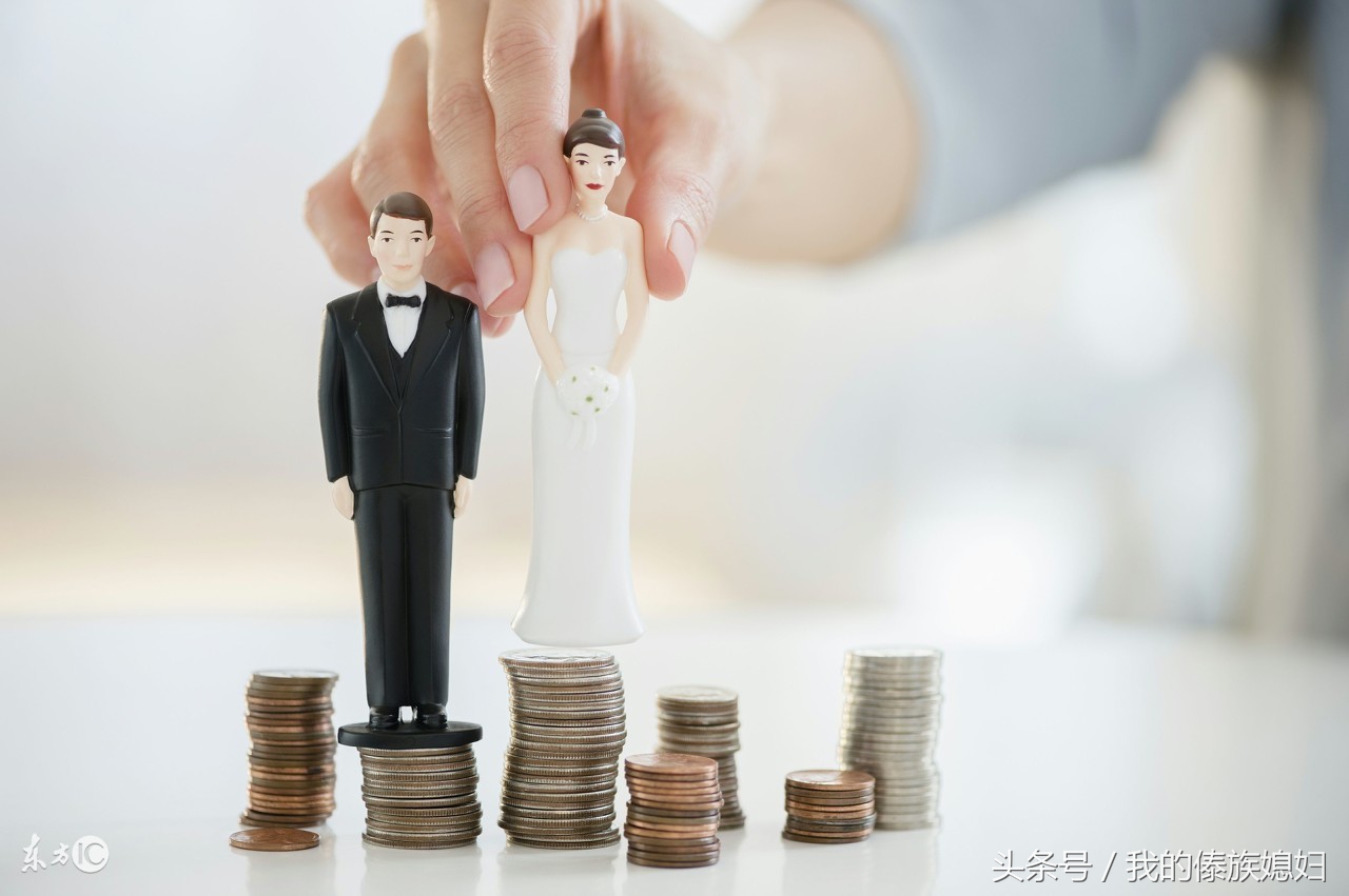 看到老婆送我的生日礼物，我准备送她一瓶妇炎洁作为回礼
