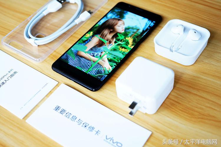 vivo世界杯缺点(心动的不仅仅是全面屏：vivo X20Plus评测)