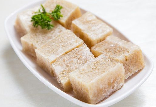 冻豆腐怎么解冻（分享冻豆腐的简单制作方法）