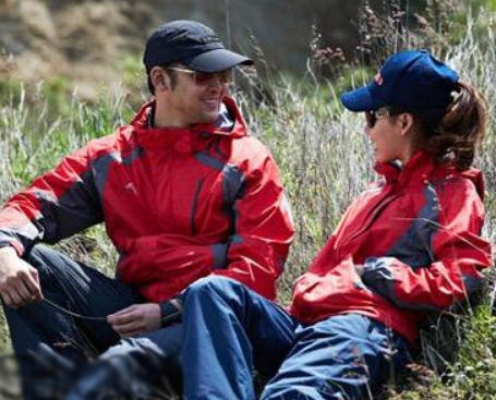 狼爪冲锋衣一般多少钱 三合一冲锋衣价格一千多