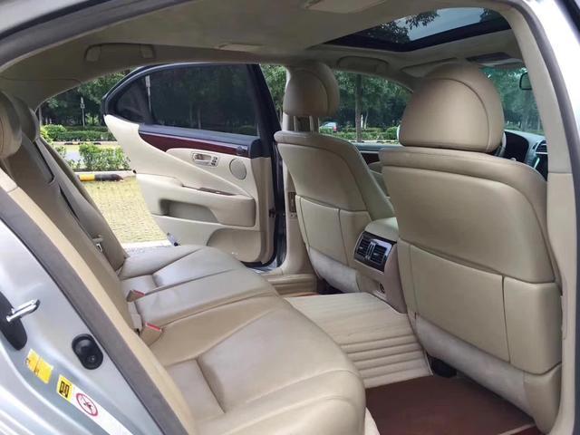 雷克萨斯LS460落地168万，绝对的豪华派轿车