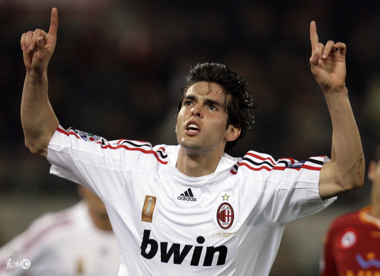 南非世界杯卡卡穿几号(卡卡,惊艳了岁月的邻家男孩,和绿茵场说再见了)