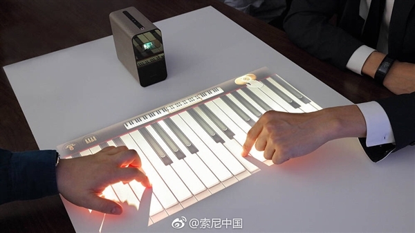索尼Xperia Touch智能投影仪上线京东众酬 姨夫的微笑谁来守护