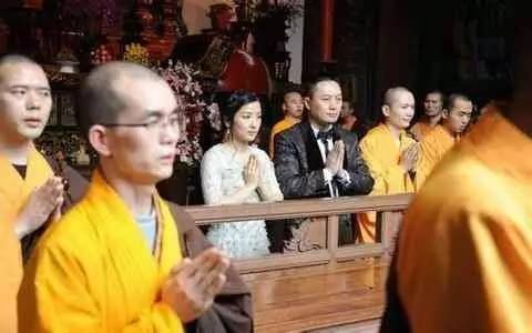 孔杰与陈小匀的爱情故事(棋手的婚礼：除了围棋，我还有你。)