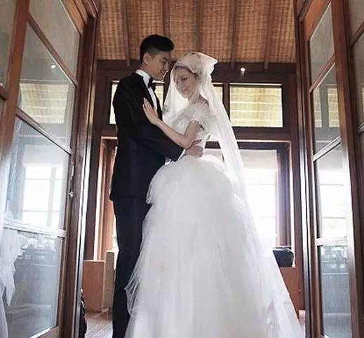 李昌镐和老婆故事(棋手的婚礼:除了围棋,我还有你.