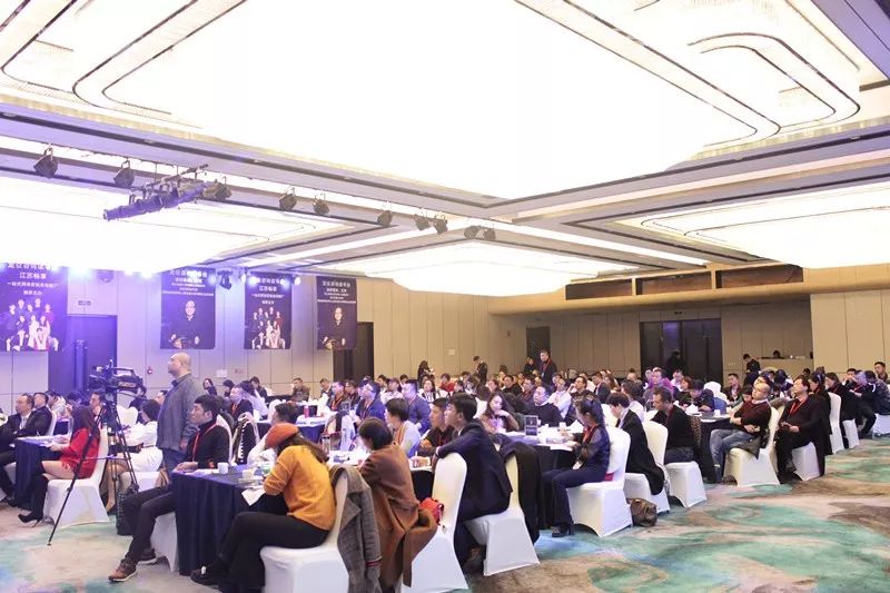 一堂价值百万的课程，让镇江百余企业家直呼这是腾飞的开始