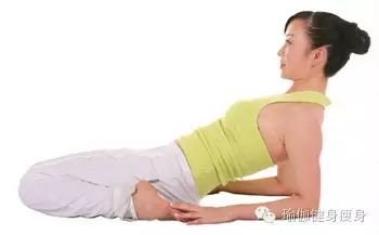 四式美胸瑜伽 塑造胸部优美线条