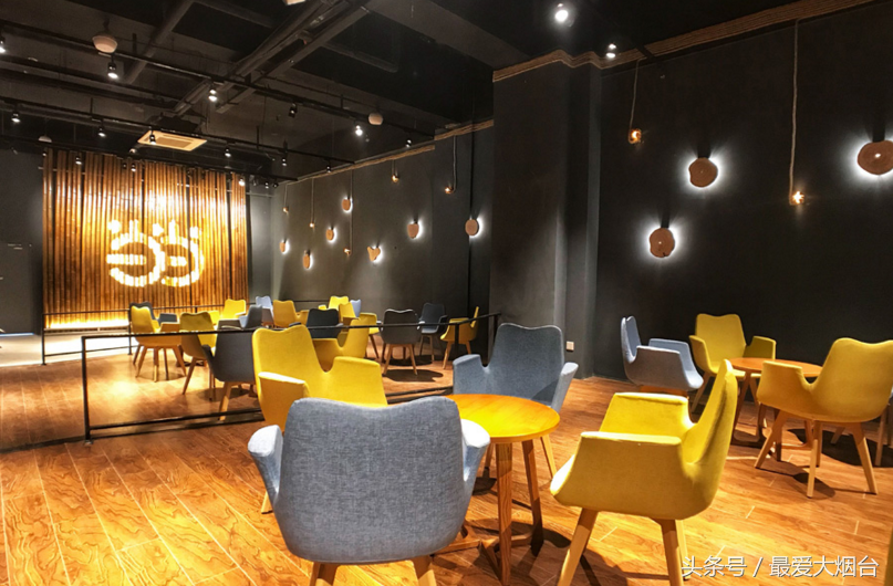 烟台最美10家书店，每家都能泡一整天！